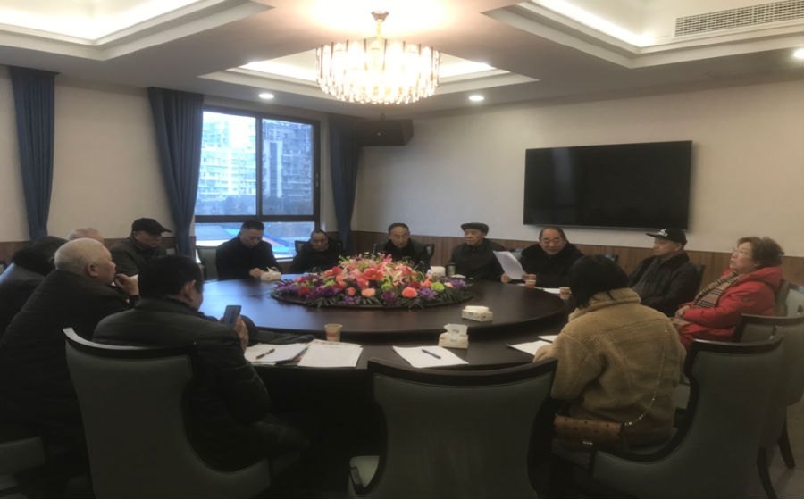 活动工作总结会,县关工委执行主任何守鑫,常务副主任杜冬茹,杨荣祯